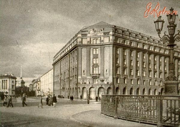 Petites nouvelles russes - Hôtel Astoria